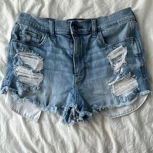 Hollister high-rise short size 7 w28